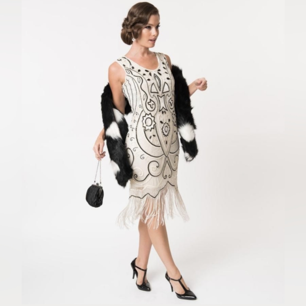 Unique Vintage ⭐ Beaded White Flapper Dress